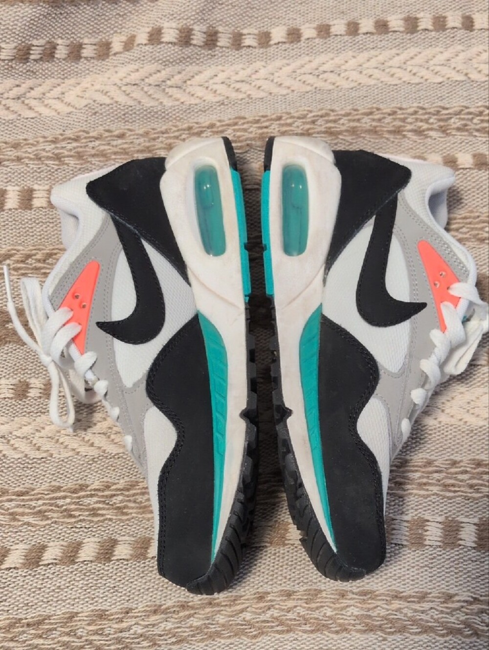 Nike Womens Air Max Correlate Sneakers size 8.5 Athletic Exercise Casual Coral - Picture 4 of 8